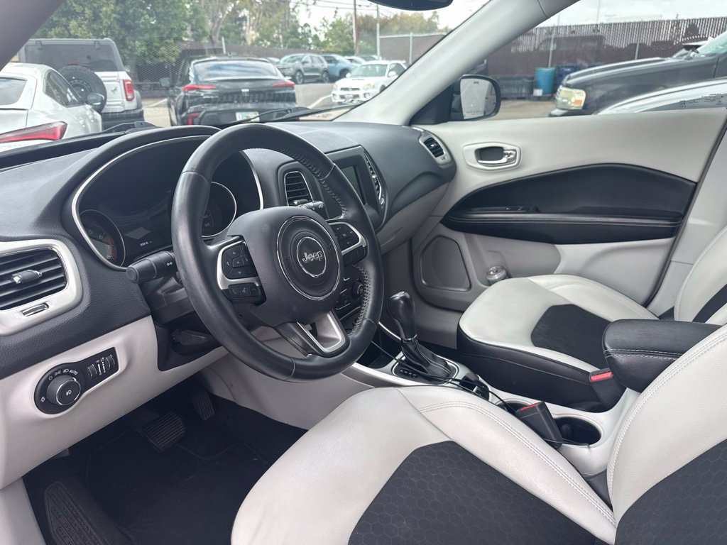 Used 2019 Jeep Compass Latitude w/ Popular Equipment Group FWD image 13