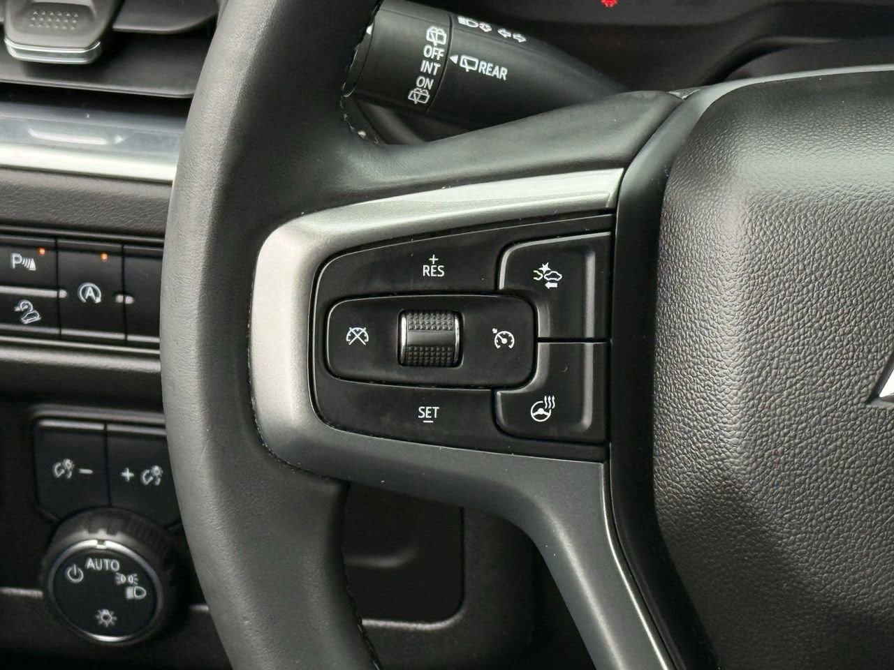 Certified 2023 Chevrolet Suburban Premier image 14