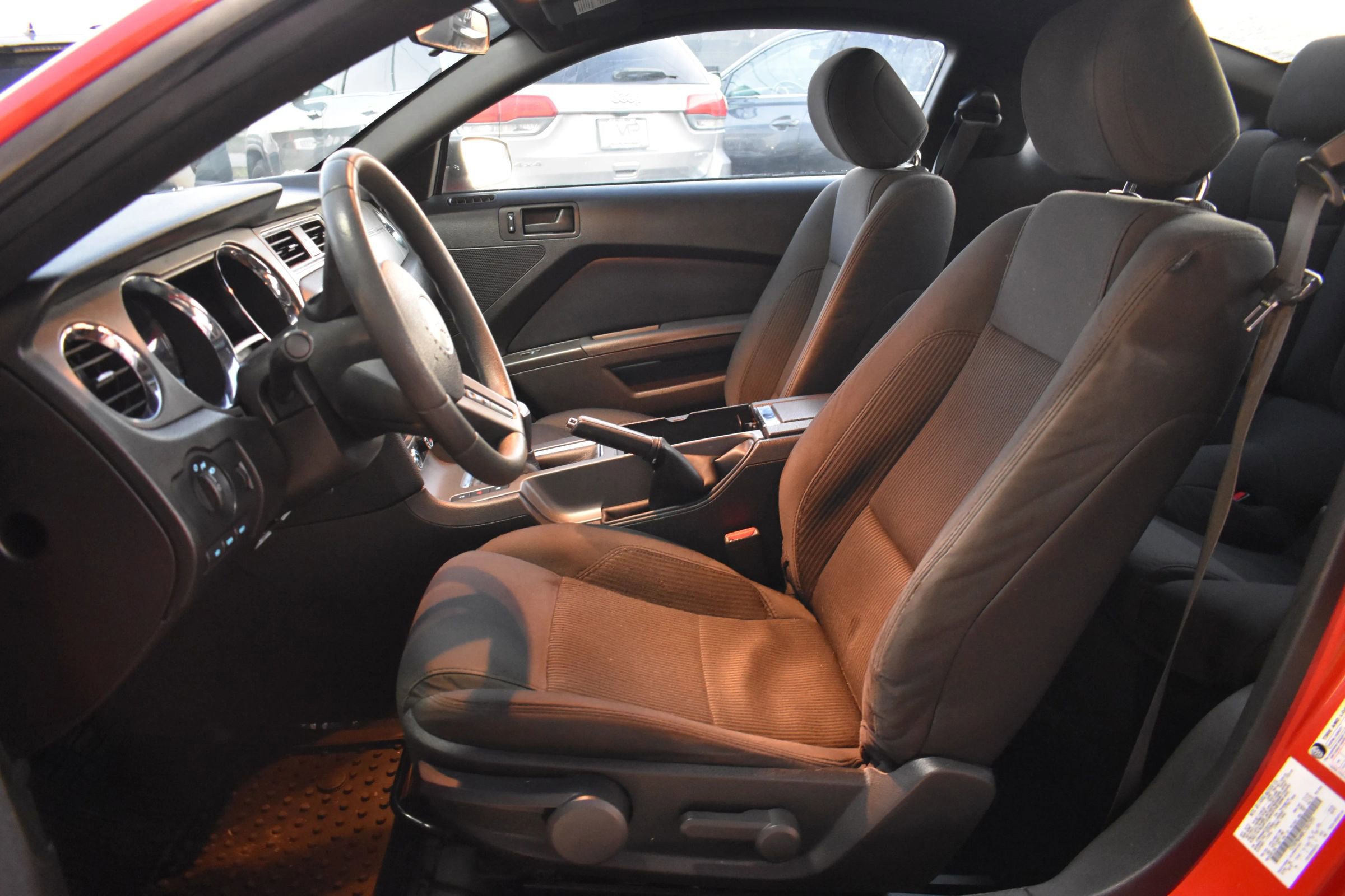 Used 2012 Ford Mustang Coupe image 9