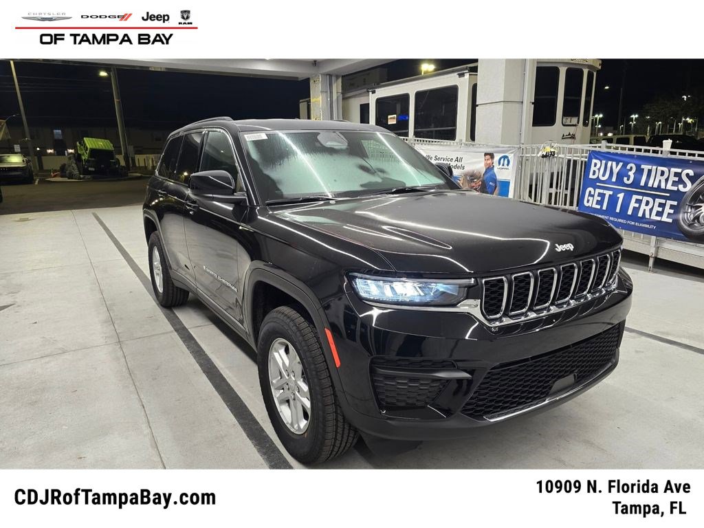 New 2025 Jeep Grand Cherokee Laredo w/ Luxury Tech Group I