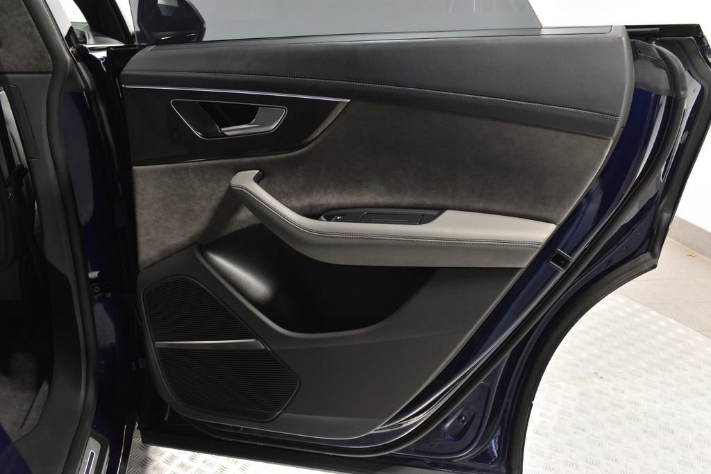 Used 2021 Audi SQ8 Prestige w/ Prestige Package image 30