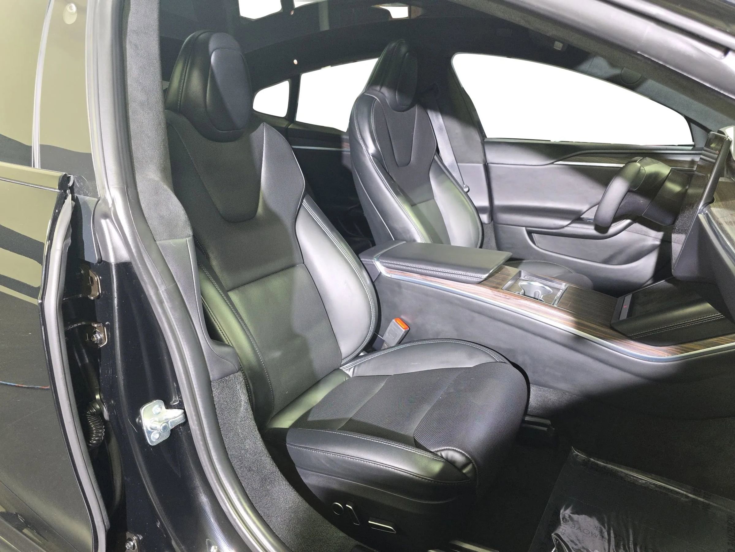 Used 2023 Tesla Model S Standard Range AWD/4WD image 26