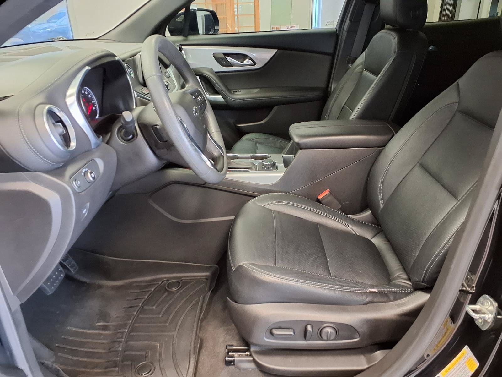 Used 2021 Chevrolet Blazer LT FWD image 19