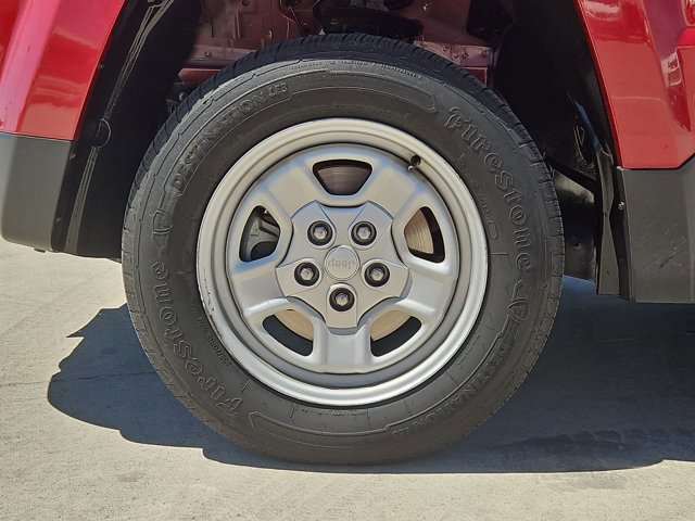 Used 2014 Jeep Patriot Sport w/ Power Value Group AWD/4WD image 23