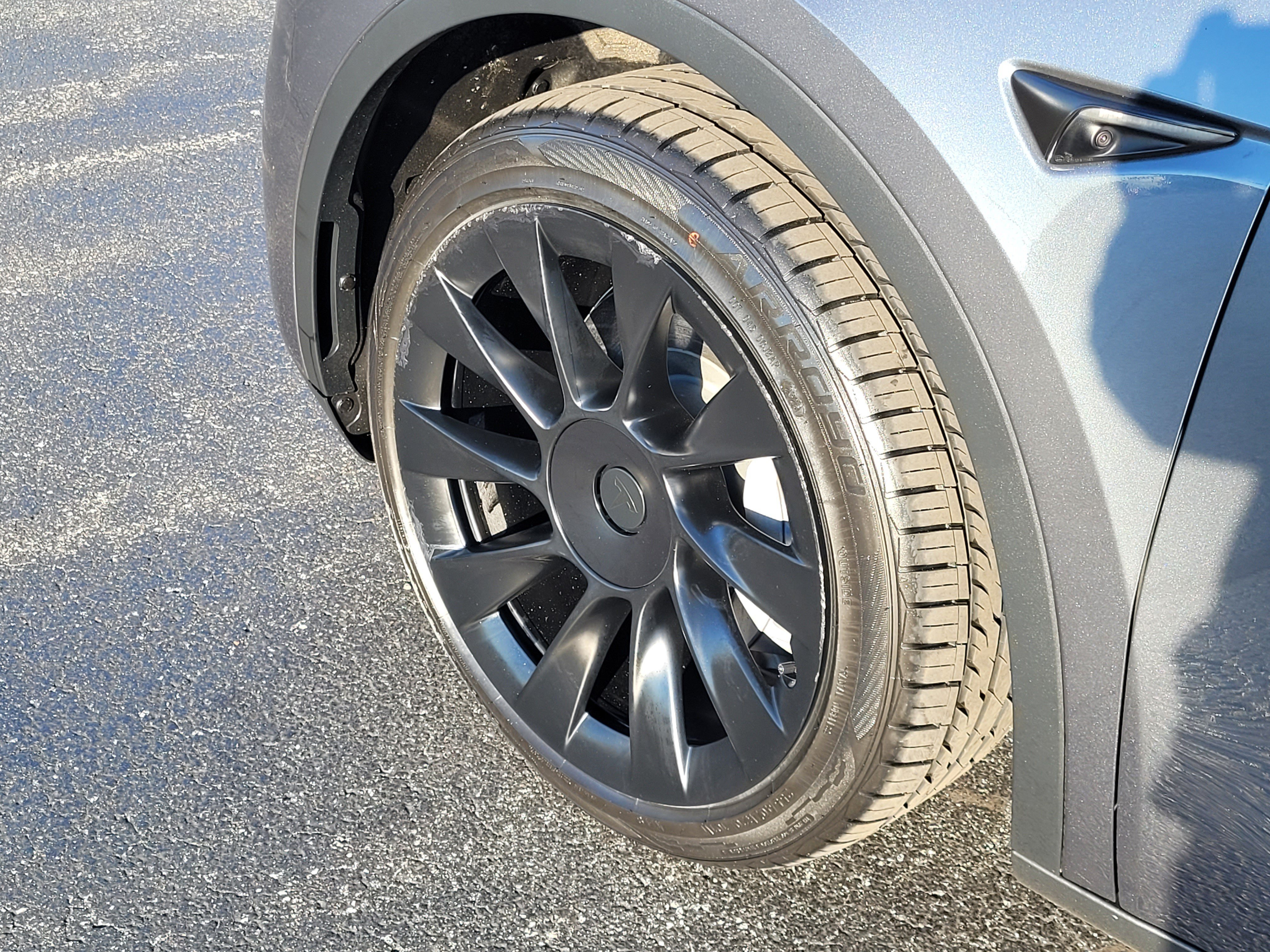 Used 2023 Tesla Model Y Long Range AWD/4WD image 10