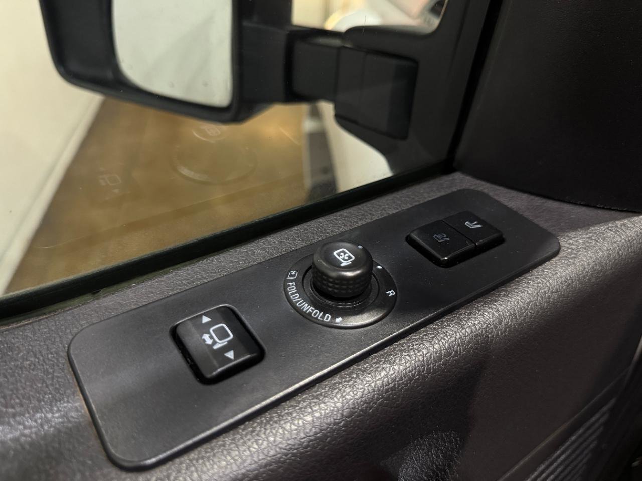 Used 2016 Ford F450 Platinum w/ FX4 Off Road Package AWD/4WD image 30