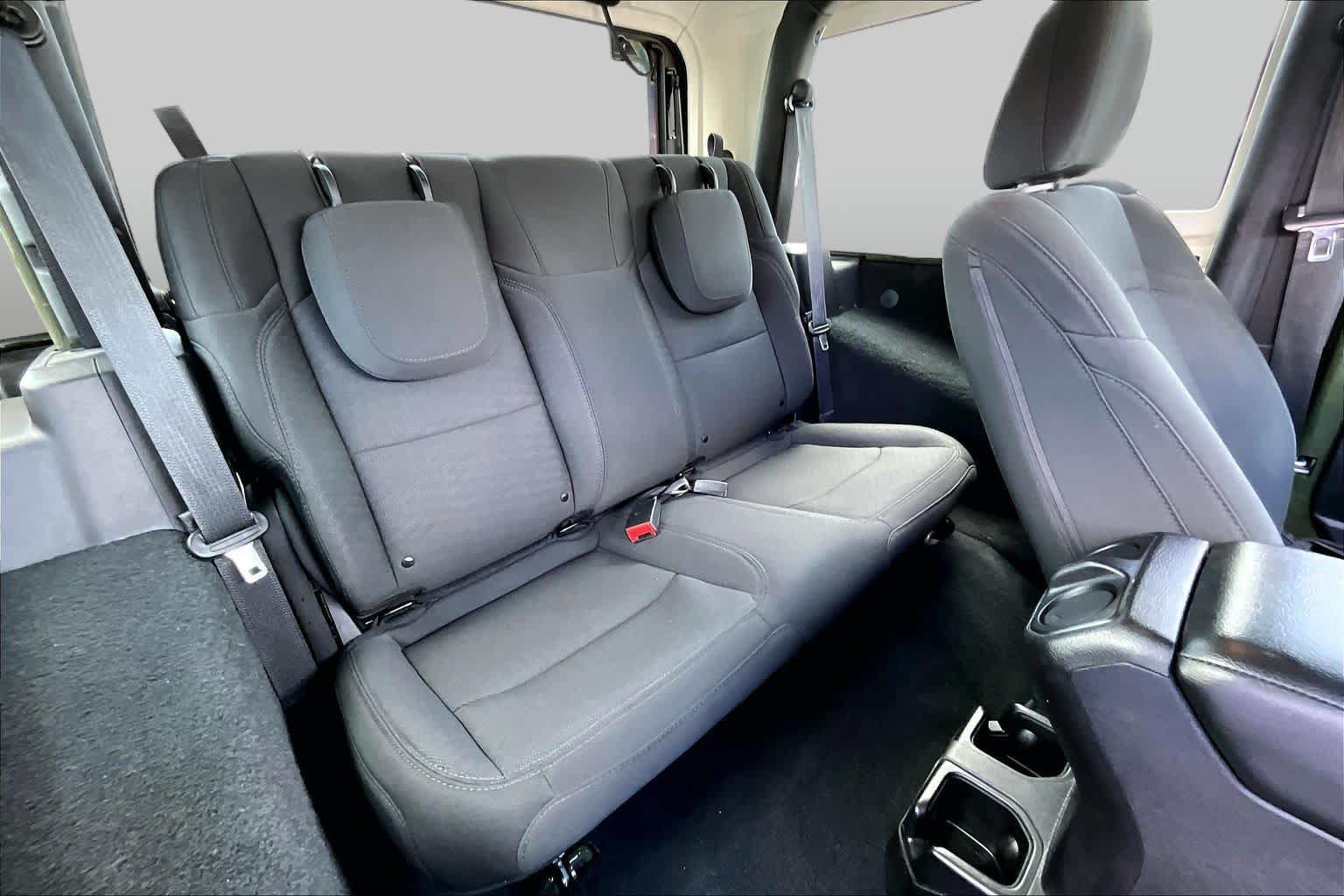 Used 2021 Jeep Wrangler Sport AWD/4WD image 20