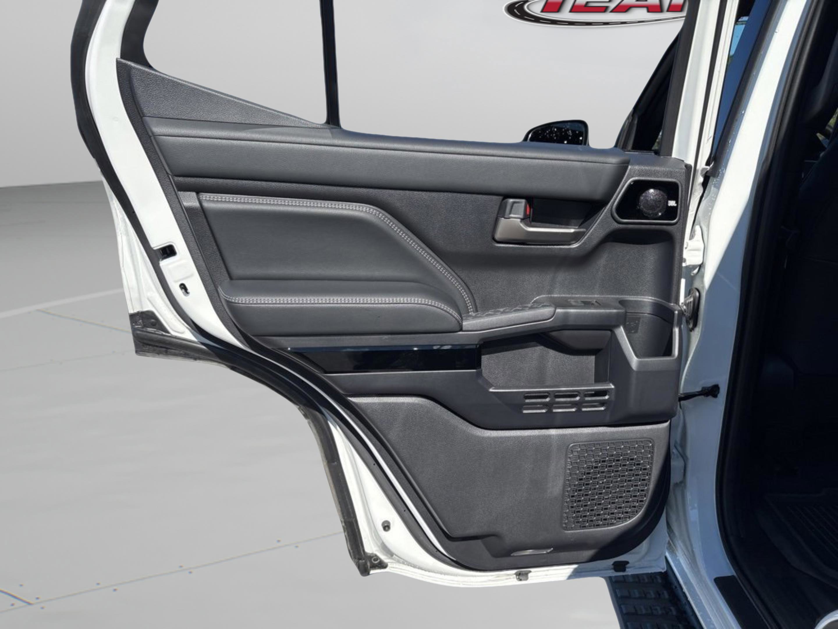 Used 2025 Toyota 4Runner Limited image 34