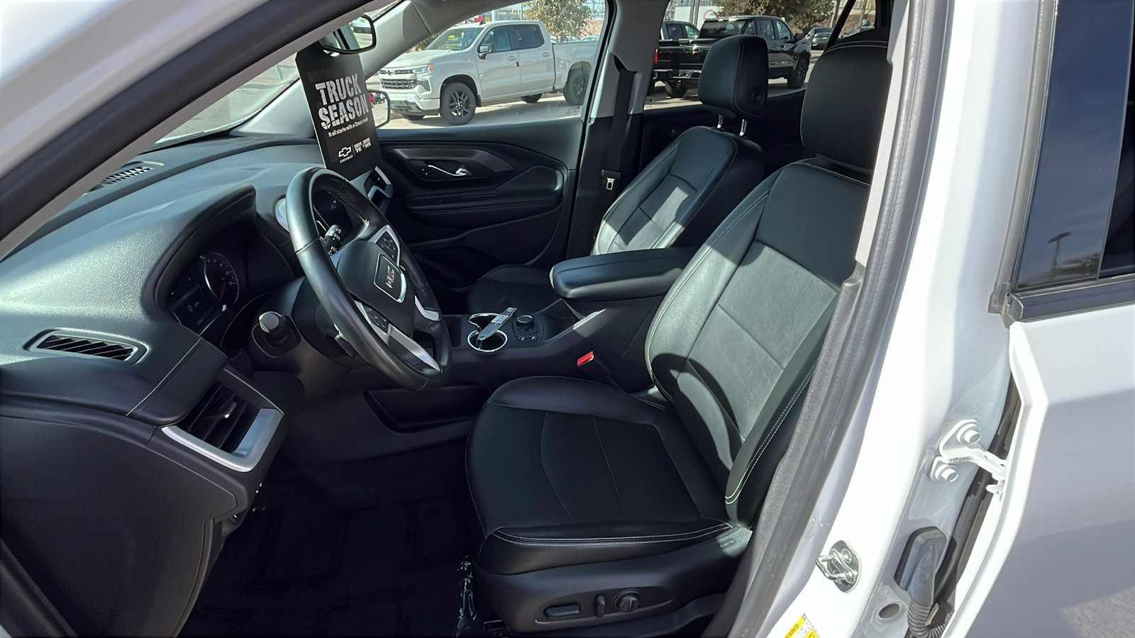 Certified 2024 GMC Terrain SLT image 10