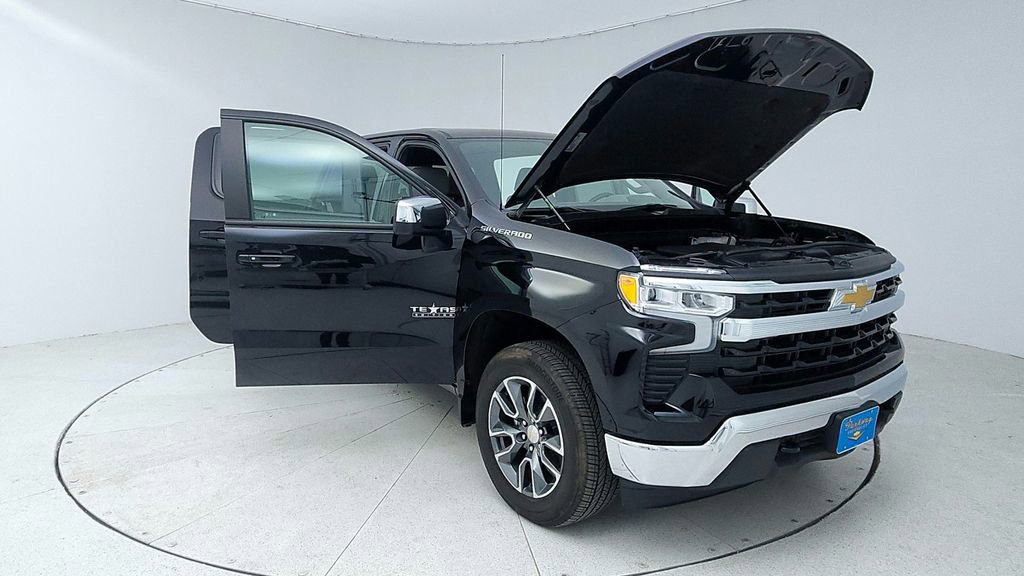 Certified 2023 Chevrolet Silverado 1500 LT w/ Leather Package image 9