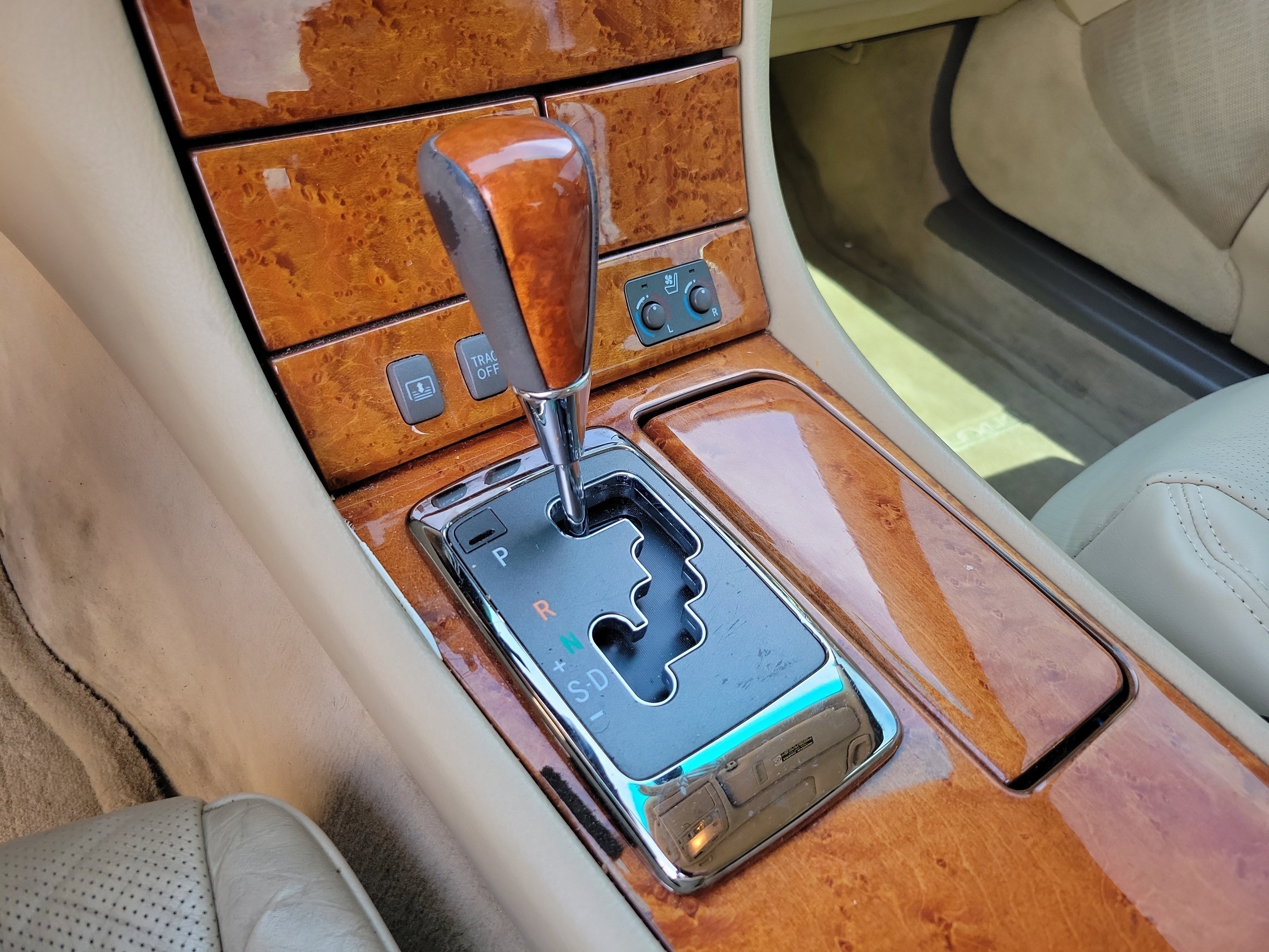 Used 2005 Lexus LS 430 RWD image 10