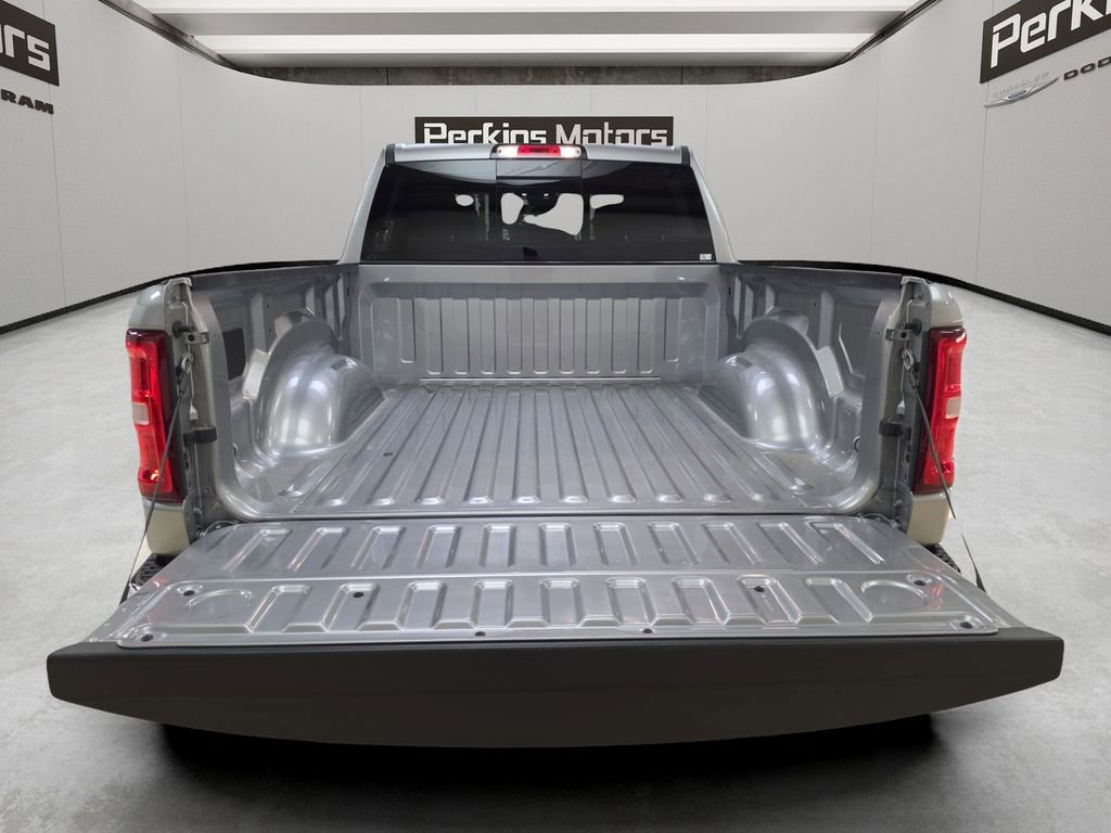 Used 2025 RAM 1500 Laramie image 11