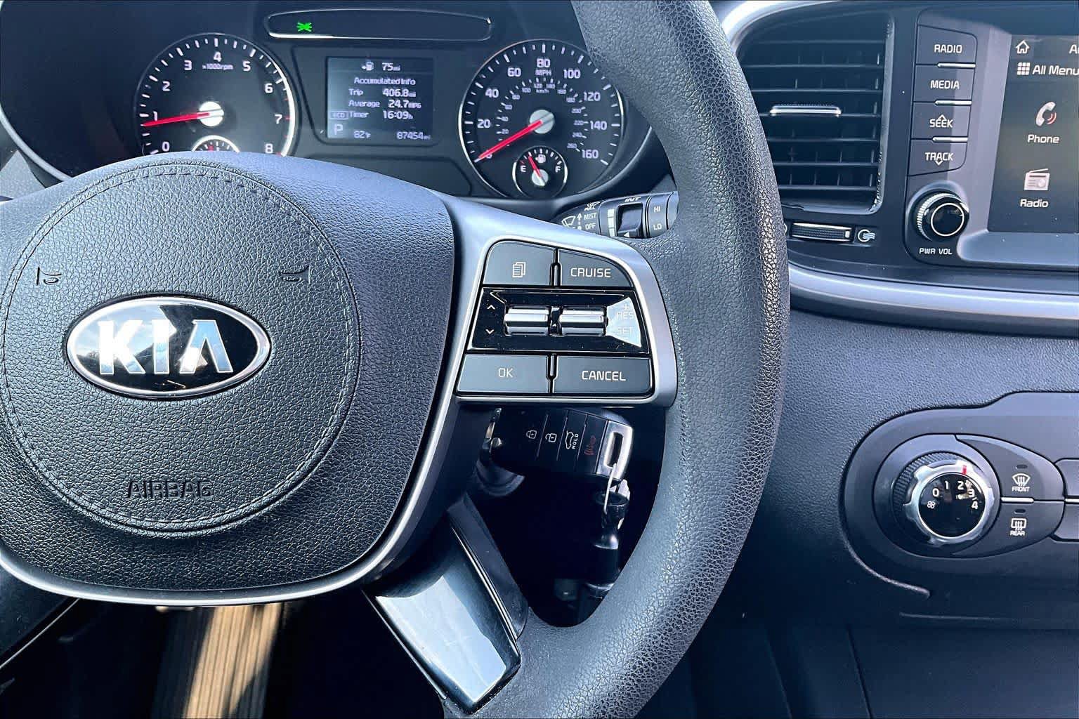 Used 2019 Kia Sorento L FWD image 27
