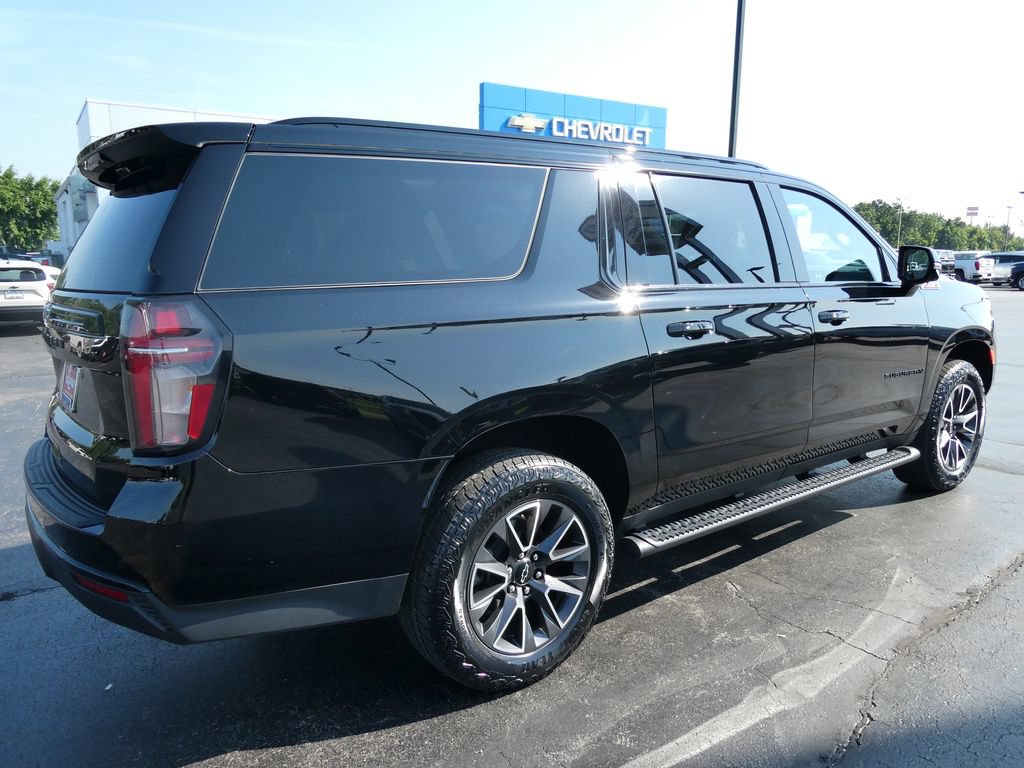 Certified 2023 Chevrolet Suburban Z71 w/ Luxury Package AWD/4WD image 6