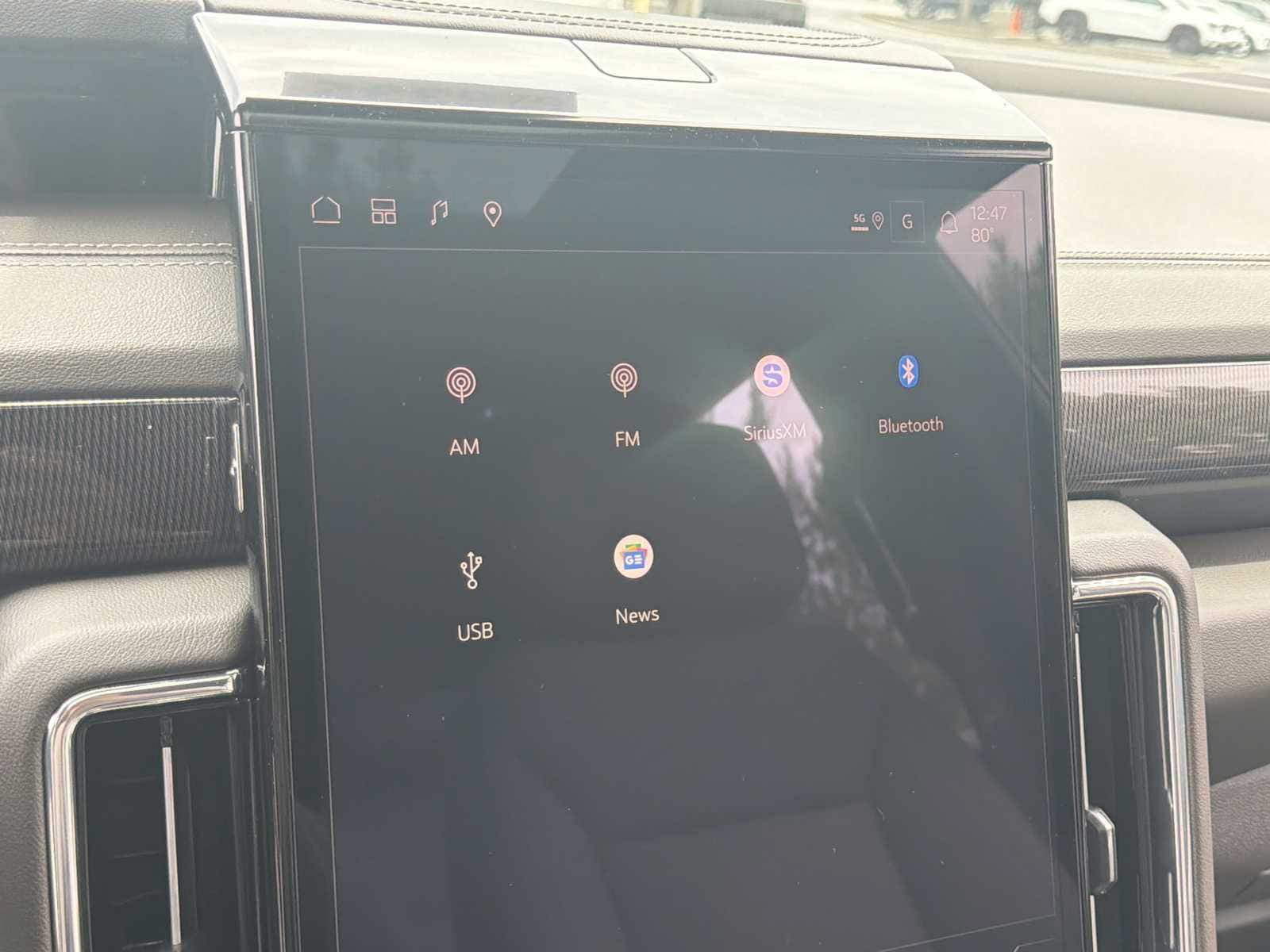 New 2026 GMC Yukon Elevation w/ Elevation Premium Package AWD/4WD image 8