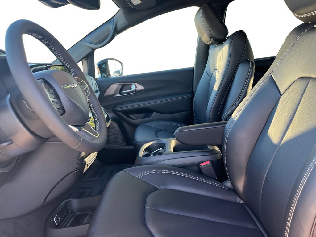 New 2026 Chrysler Pacifica Select image 19