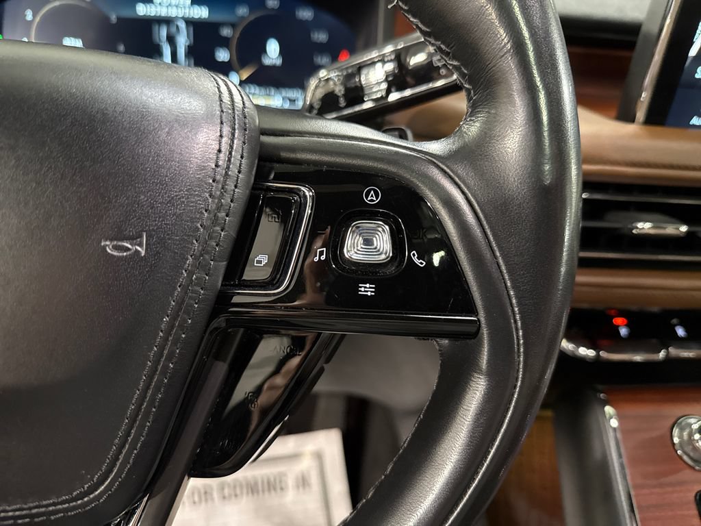 Used 2022 Lincoln Aviator Reserve w/ Equipment Group 201A AWD/4WD image 13