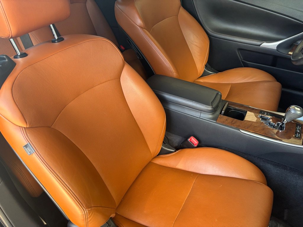 Used 2014 Lexus IS 250C w/ Luxury Package RWD image 28