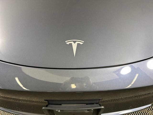 Used 2020 Tesla Model Y Long Range image 9