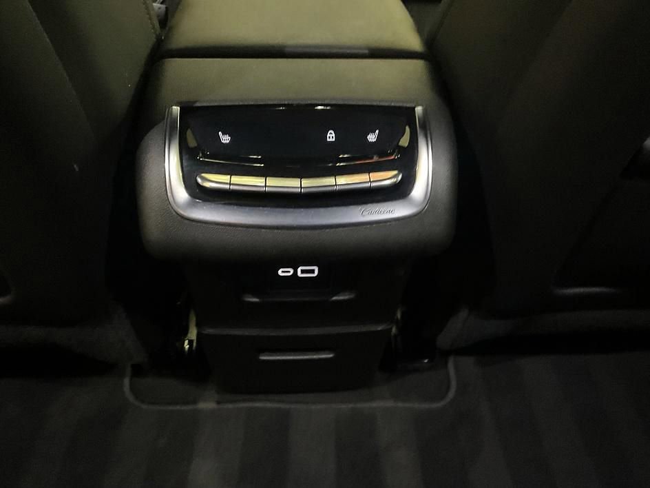 Used 2024 Cadillac XT6 Premium Luxury w/ LPO, Floor Liner Package image 27