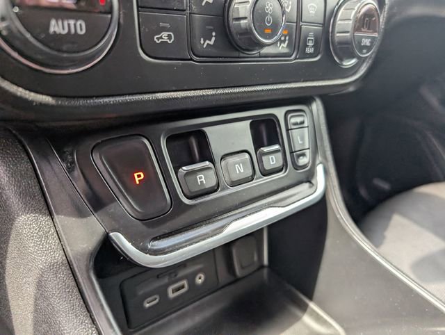 Used 2020 GMC Terrain SLT w/ Preferred Package AWD/4WD image 23