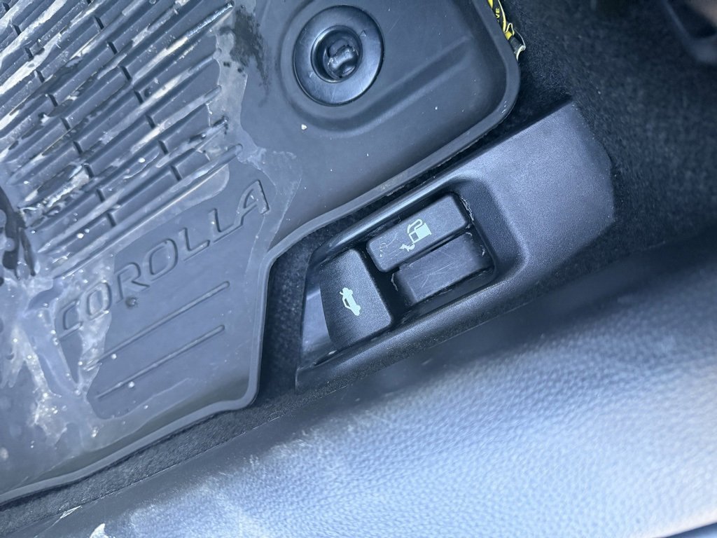 Used 2024 Toyota Corolla SE image 12