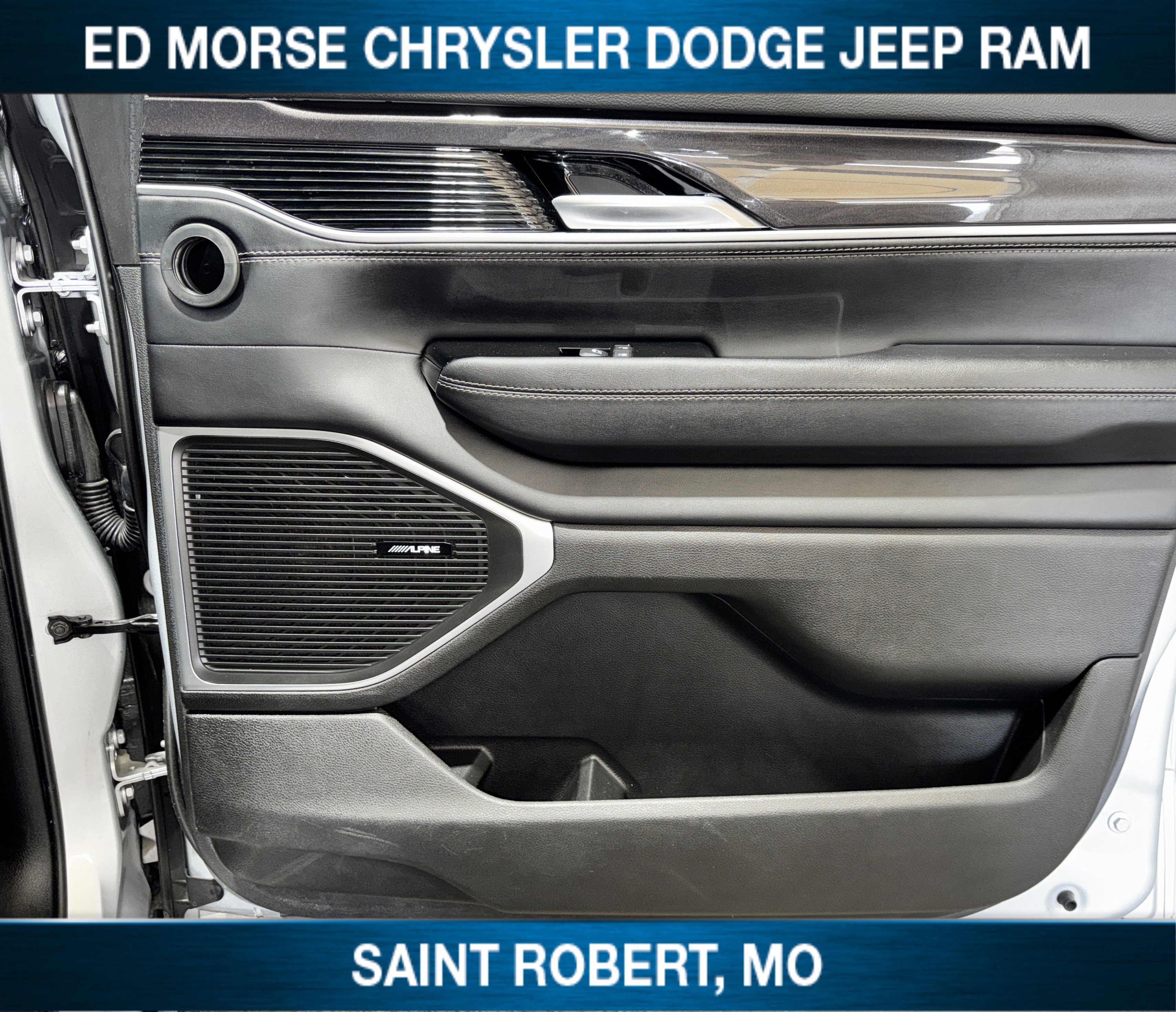 Used 2023 Jeep Wagoneer 4WD image 35