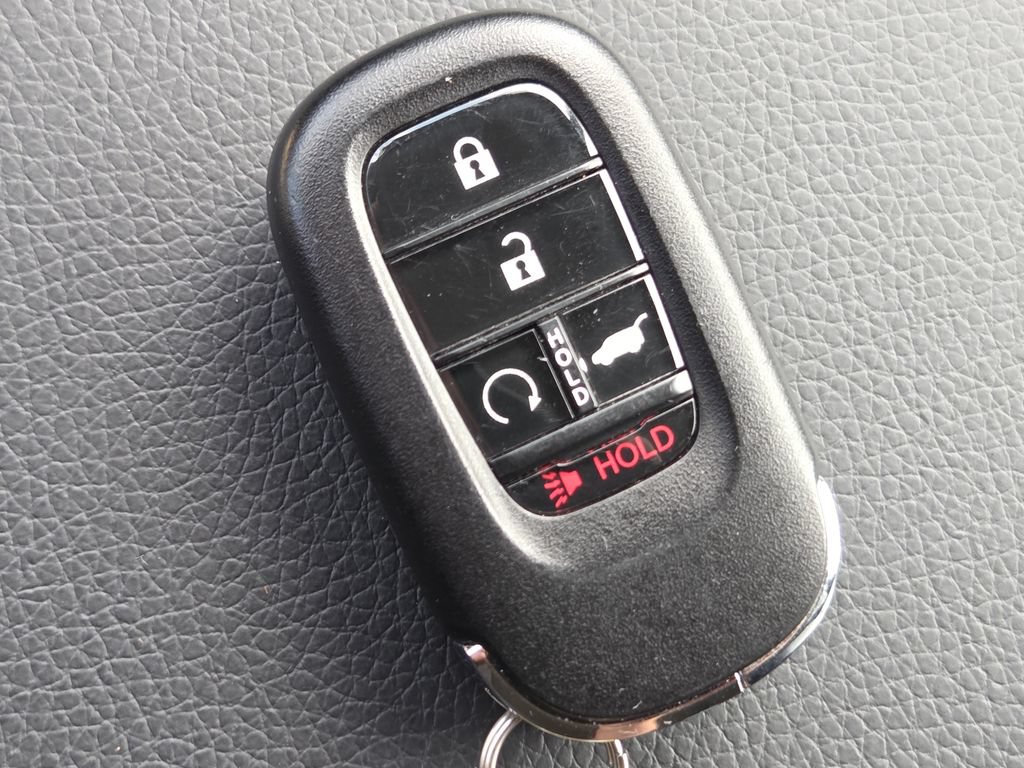 Certified 2025 Honda Pilot Touring image 42
