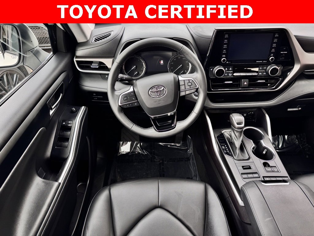 Certified 2021 Toyota Highlander XLE image 9
