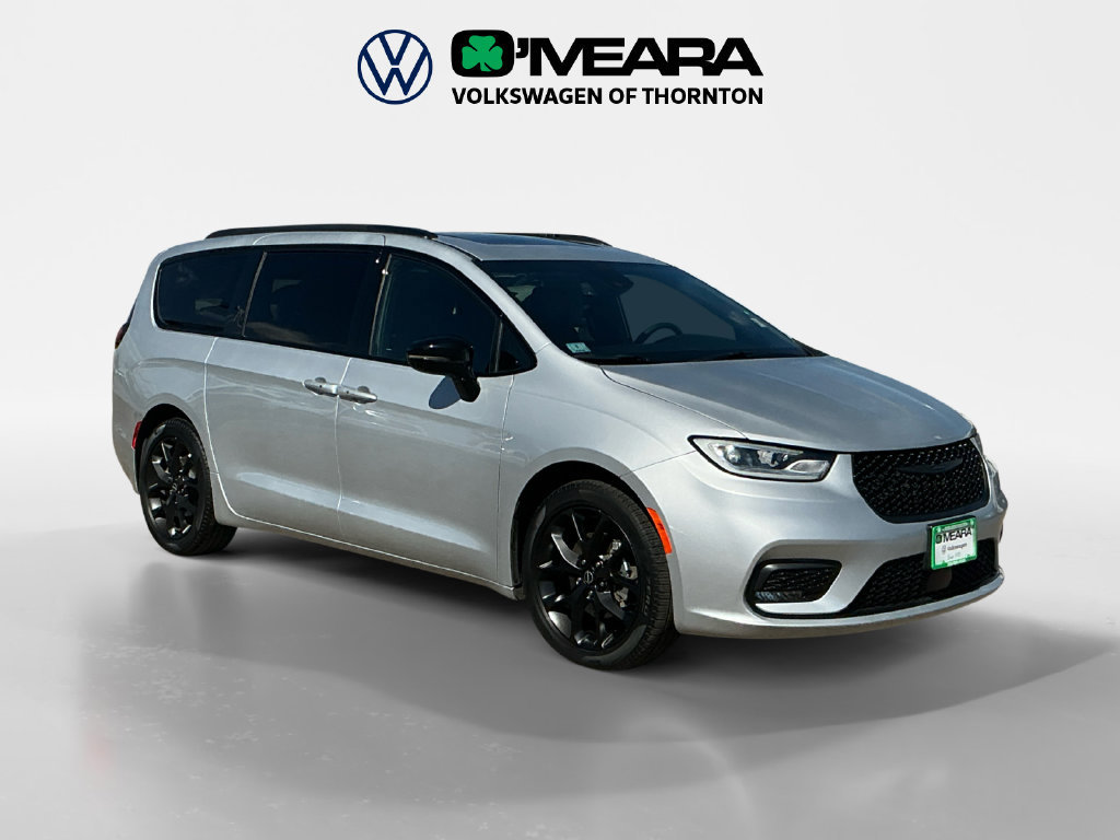Used 2026 Chrysler Pacifica Limited w/ S Appearance Package FWD image 7