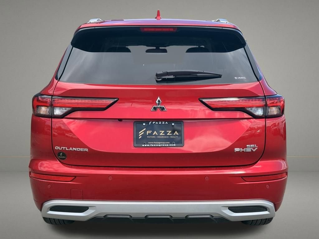 Used 2024 Mitsubishi Outlander SEL Black Edition image 4