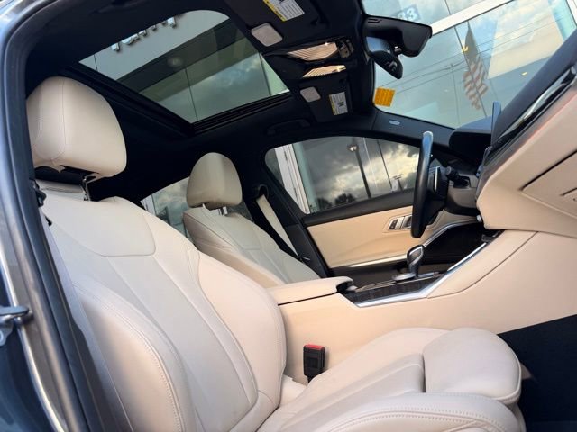 Used 2020 BMW 330i xDrive Sedan w/ Premium Package image 10