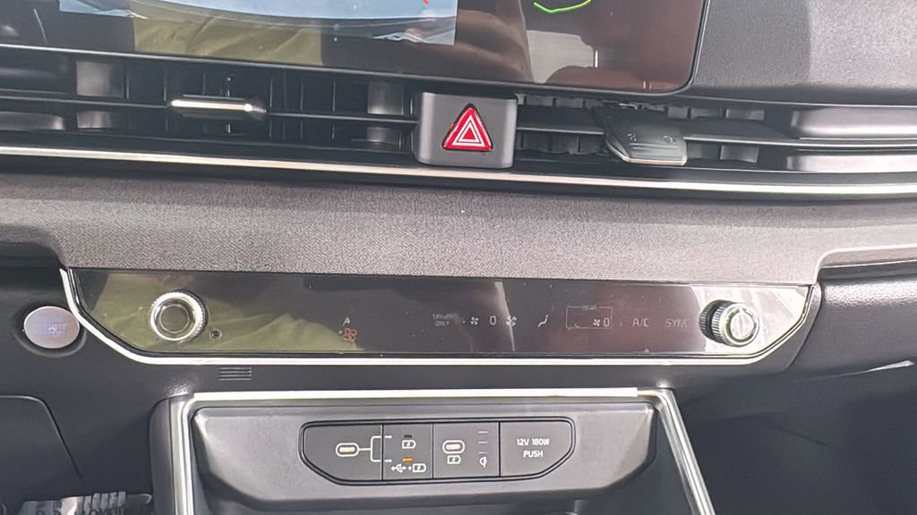 New 2026 Kia Carnival EX image 29