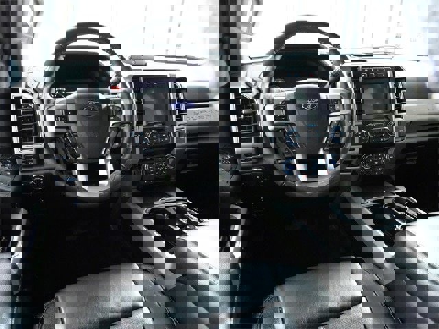 Certified 2021 Ford F350 Lariat w/ Lariat Value Package image 4