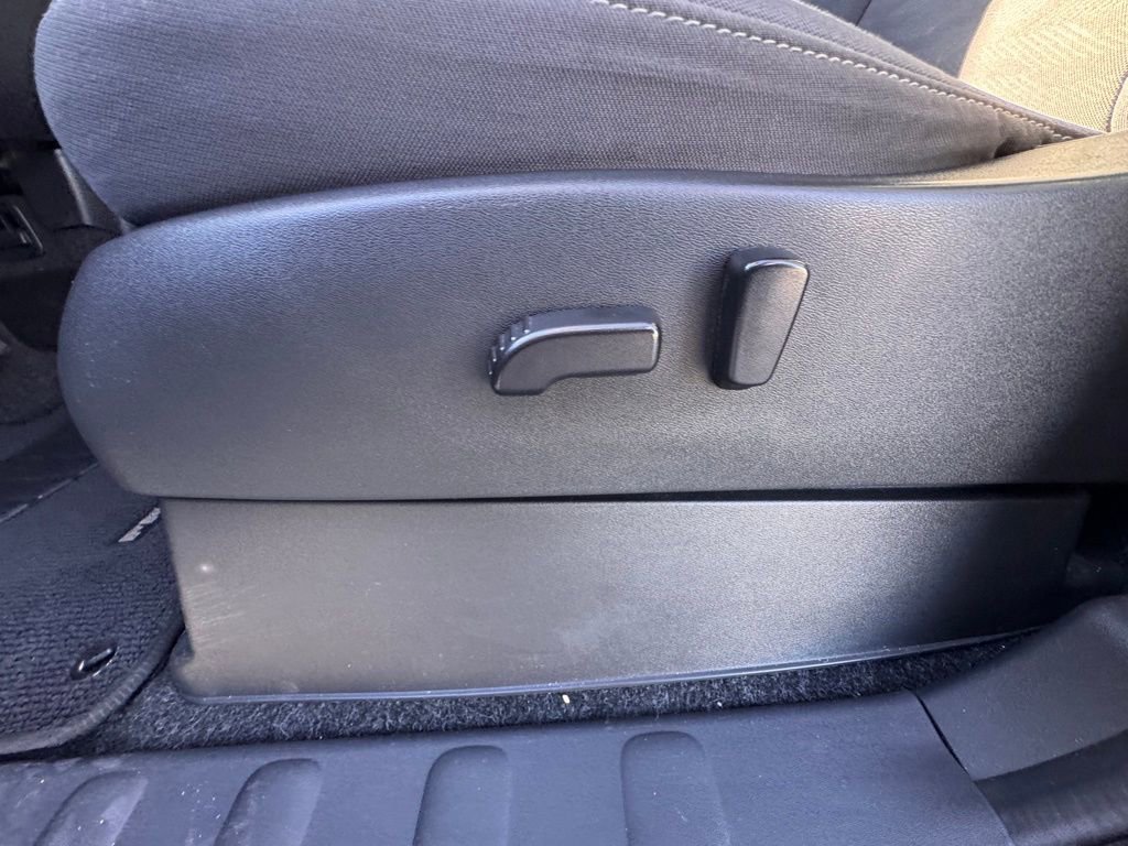 Certified 2023 Nissan Frontier SV w/ Tow Package image 11