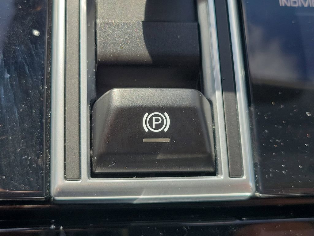 Used 2019 Porsche Panamera w/ Premium Package Plus image 27