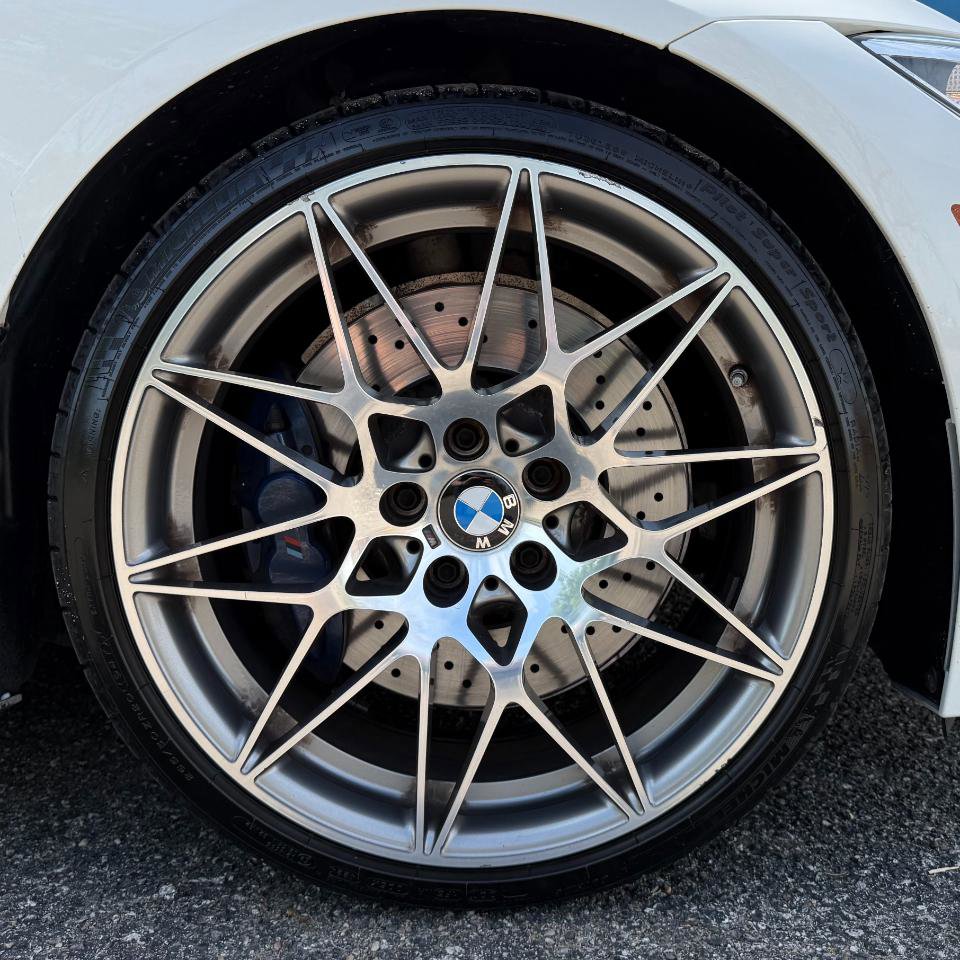 Used 2017 BMW M4 Convertible RWD image 33