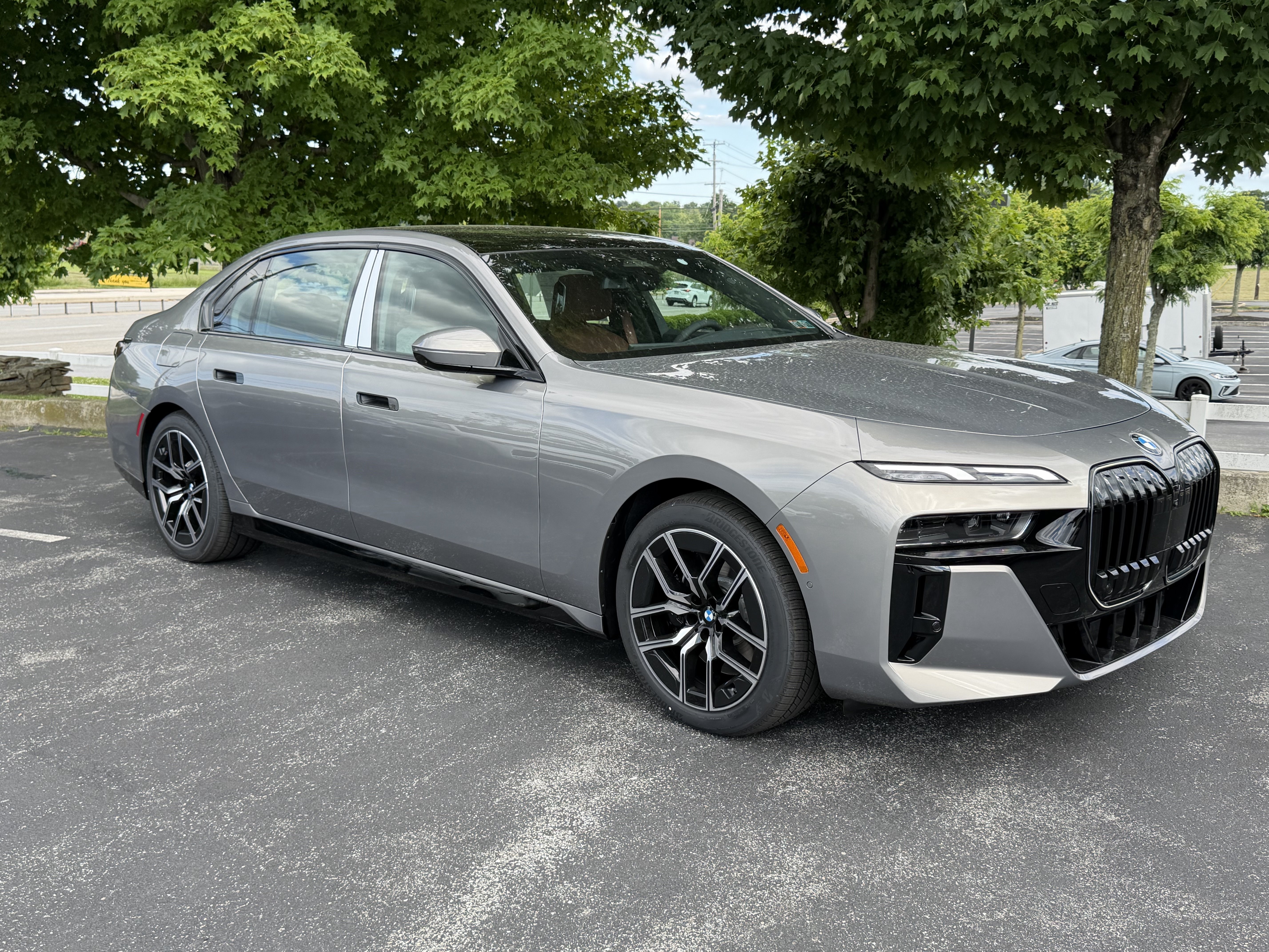 New 2026 BMW 740i xDrive w/ Premium Package AWD/4WD image 3