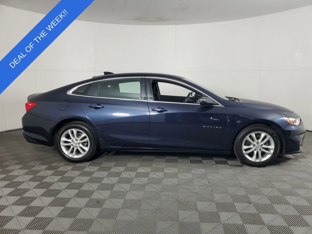 Used 2017 Chevrolet Malibu LT image 3