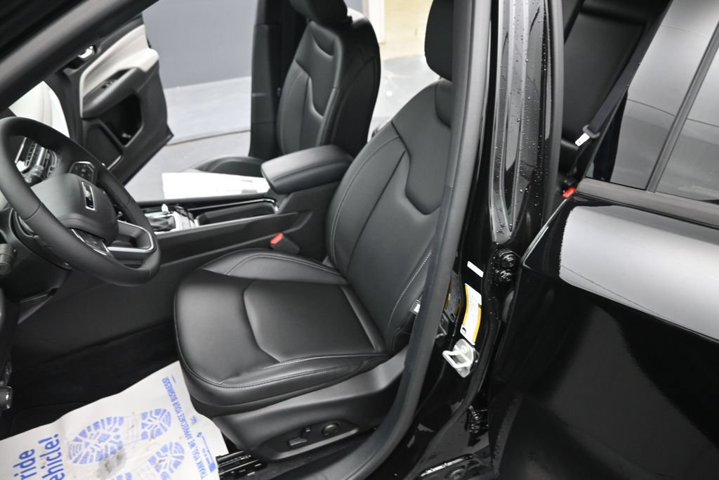 New 2026 Jeep Compass Limited w/ Sun, Sound & Navigation Group AWD/4WD image 19