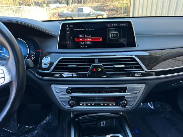 Used 2018 BMW 740e xDrive image 21