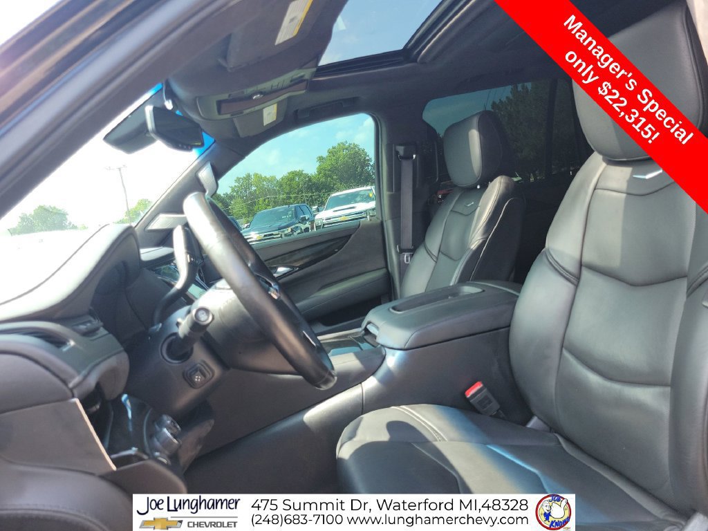 Used 2016 Cadillac Escalade Platinum AWD/4WD image 21