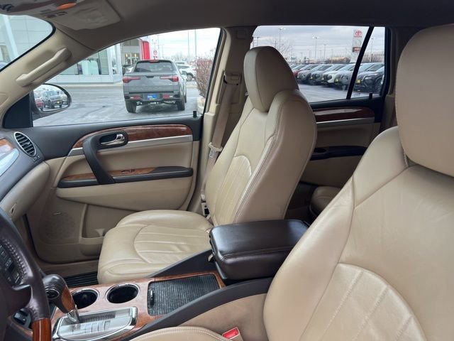 Used 2010 Buick Enclave CXL image 10