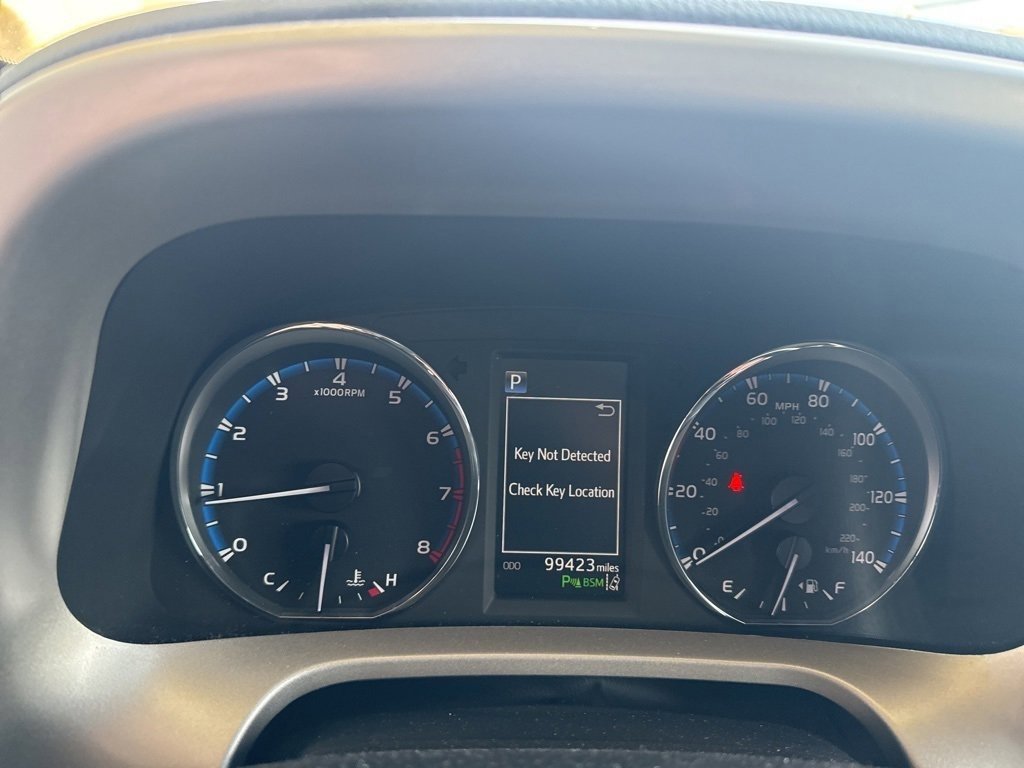 Used 2016 Toyota RAV4 Limited image 17