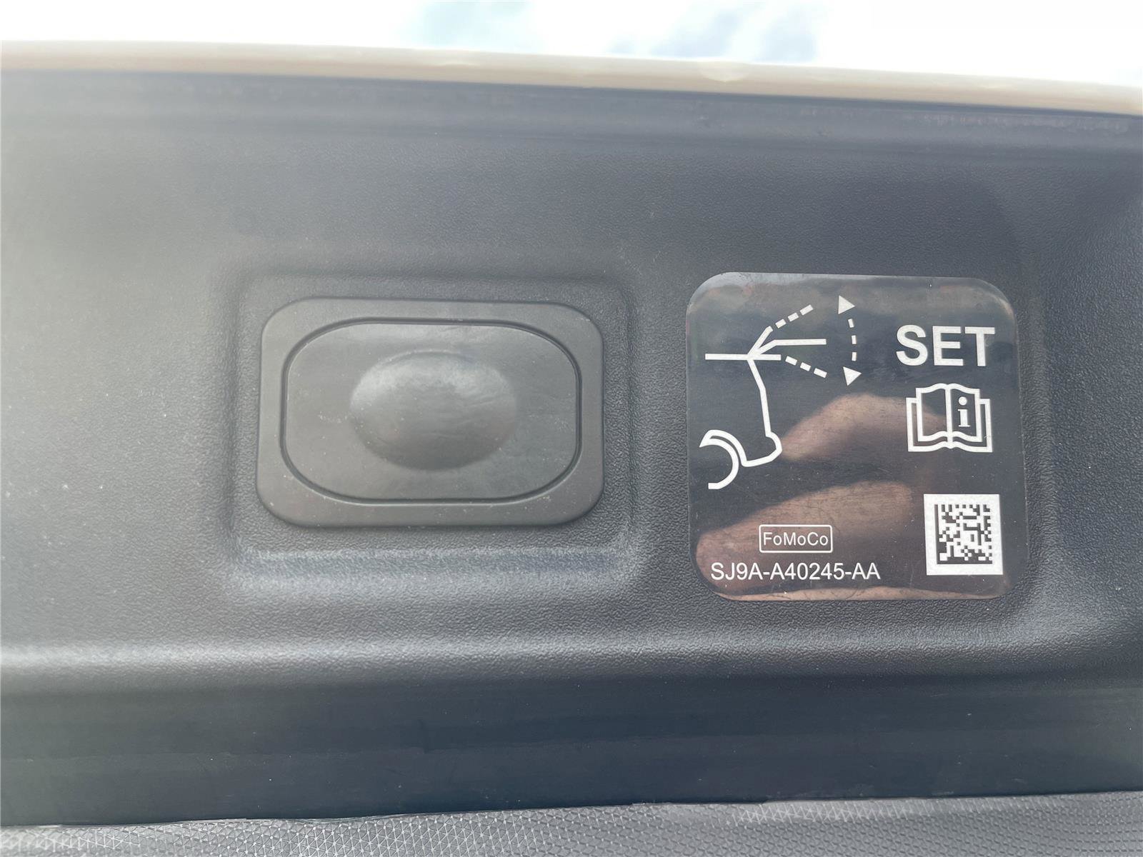 Used 2025 Ford Mustang Mach-E Premium w/ Sport Appearance Package AWD/4WD image 35