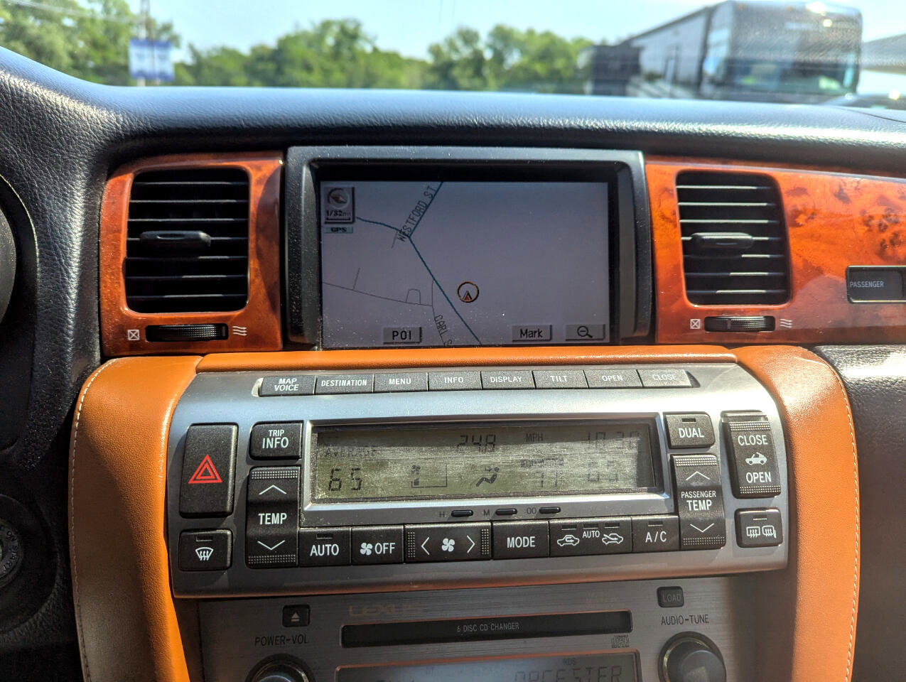 Used 2004 Lexus SC 430 Convertible image 18