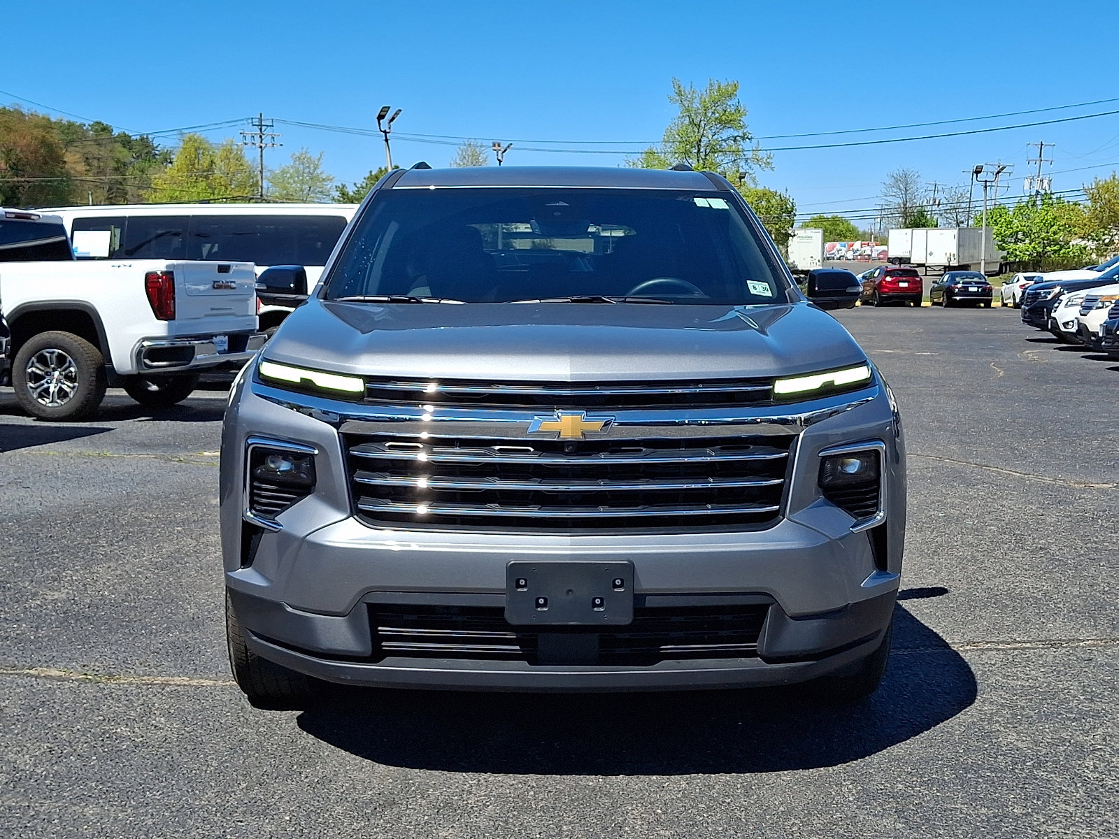New 2026 Chevrolet Traverse LT w/ Driver Confidence Package FWD image 2