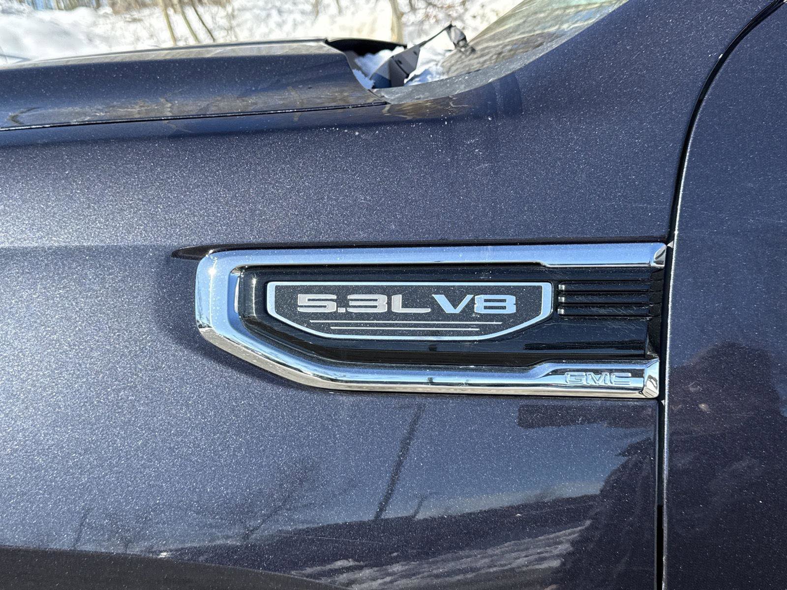 Used 2022 GMC Sierra 1500 SLT w/ SLT Premium Package image 4