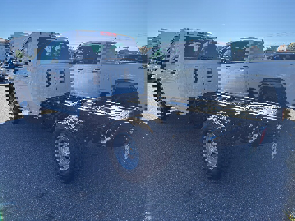 New 2026 Chevrolet Silverado 3500 W/T w/ WT Convenience Package image 4