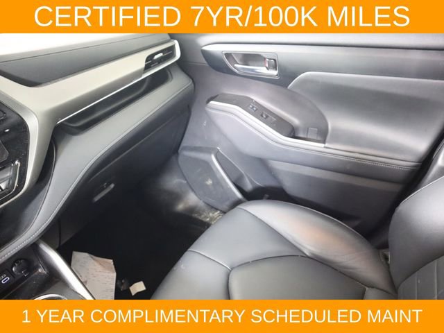 Used 2023 Toyota Highlander XLE AWD/4WD image 16